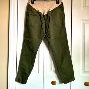 LIKE NEW Old Navy maternity pants